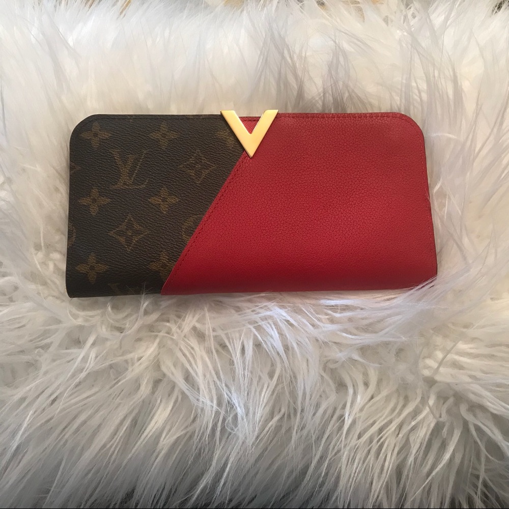❌ SOLD ❌Authentic 💯 Louis Vuitton Kimono Wallet